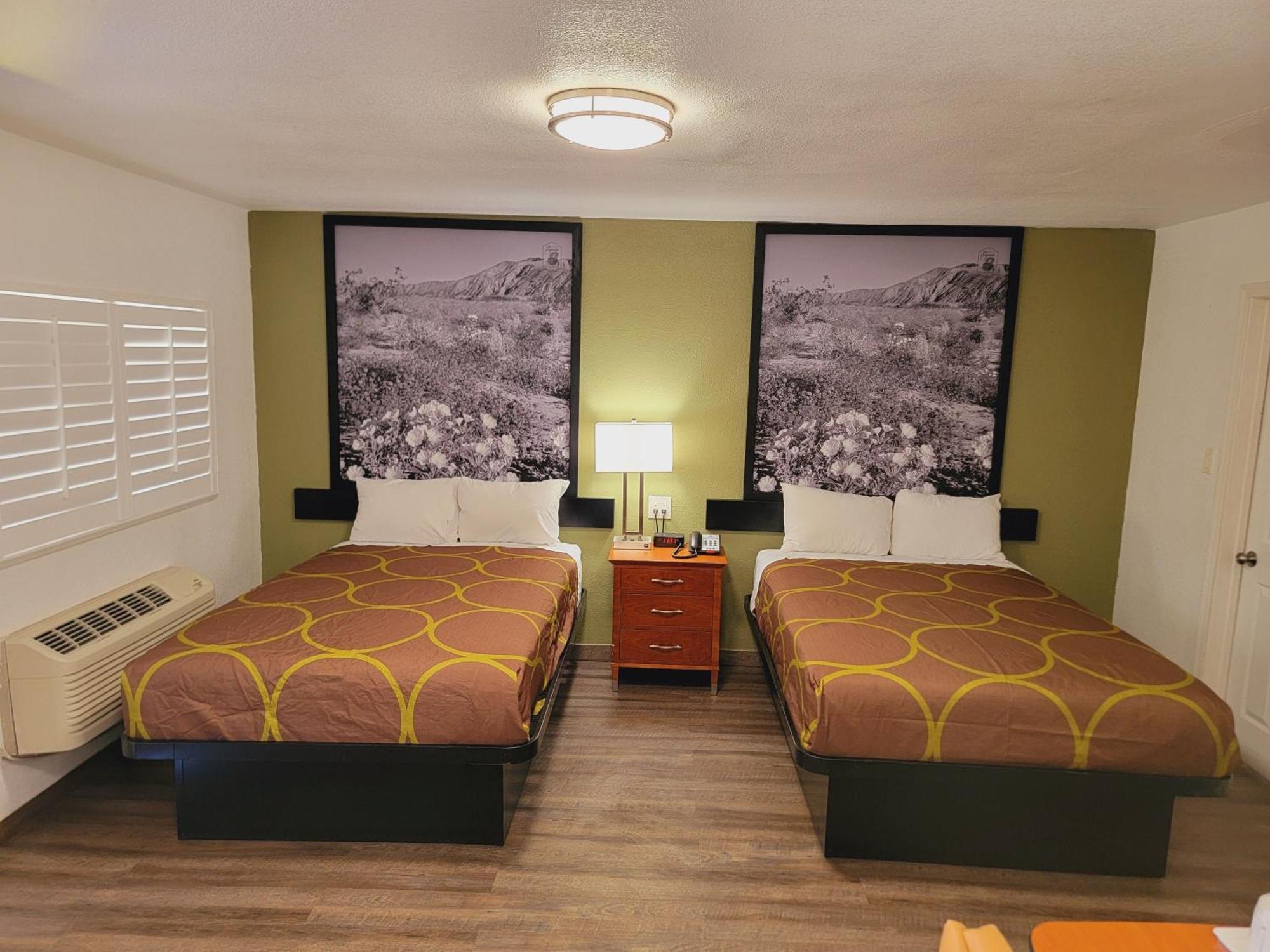 Super 8 By Wyndham El Centro North Hotel Bagian luar foto