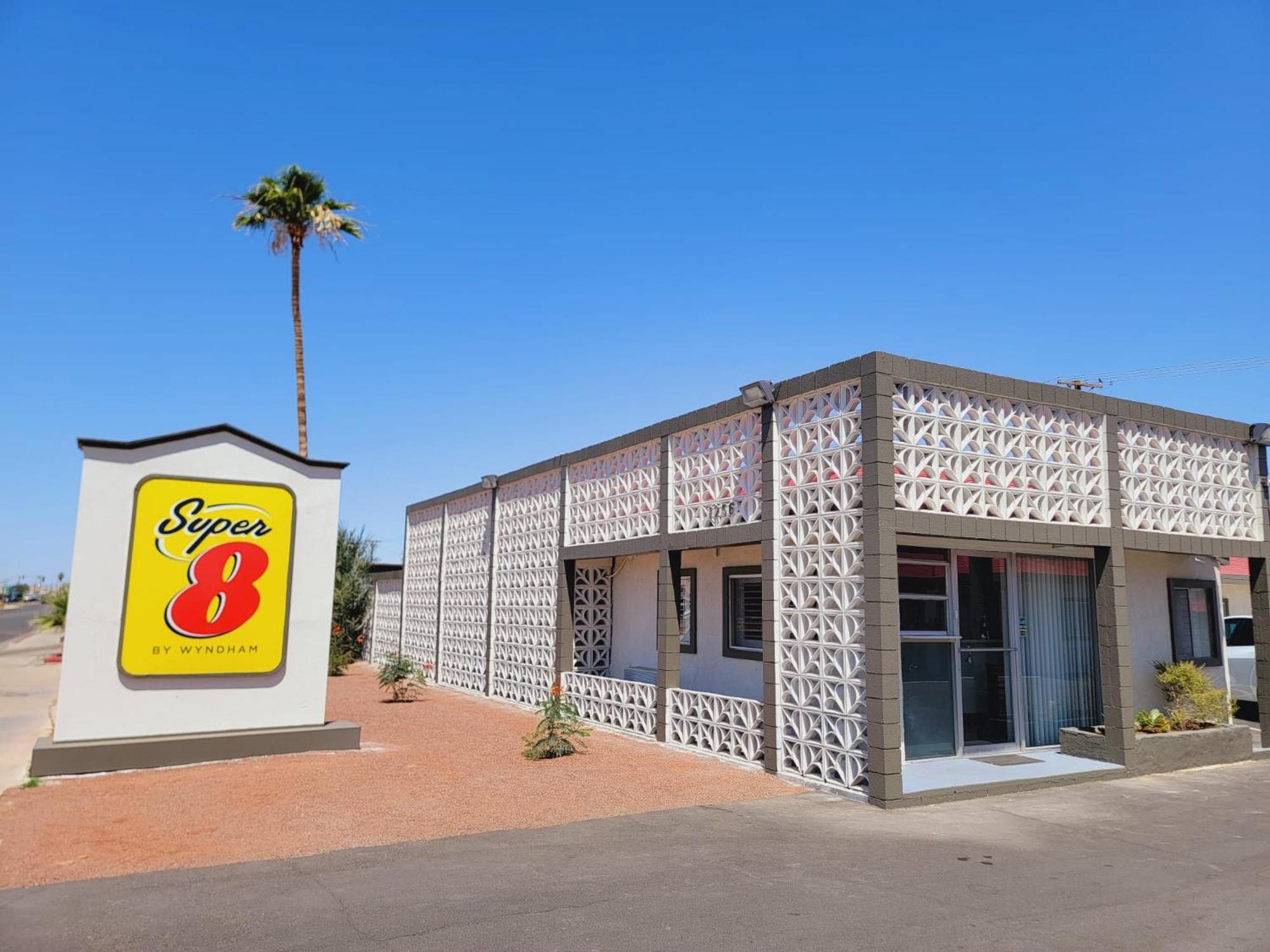 Super 8 By Wyndham El Centro North Hotel Bagian luar foto