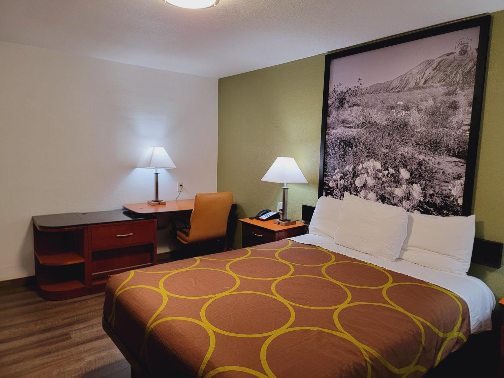 Super 8 By Wyndham El Centro North Hotel Bagian luar foto
